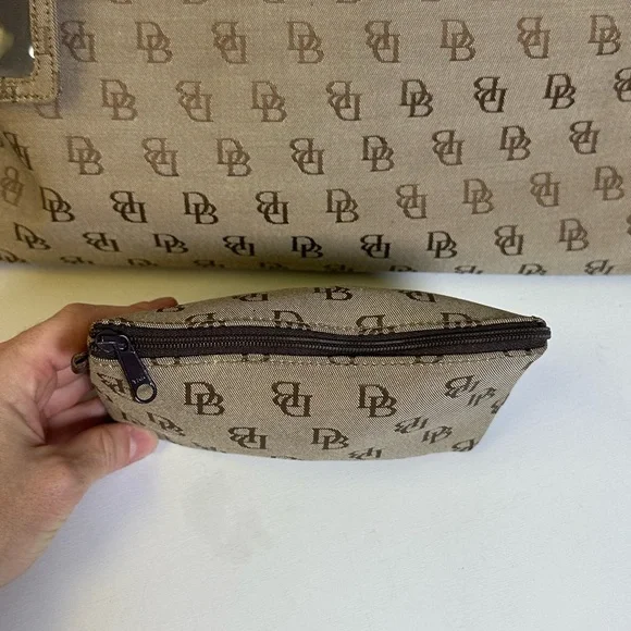 Vintage Dooney & Bourke Anniversary Signature Medium Tote with Leather Trim - Picture 5 of 16